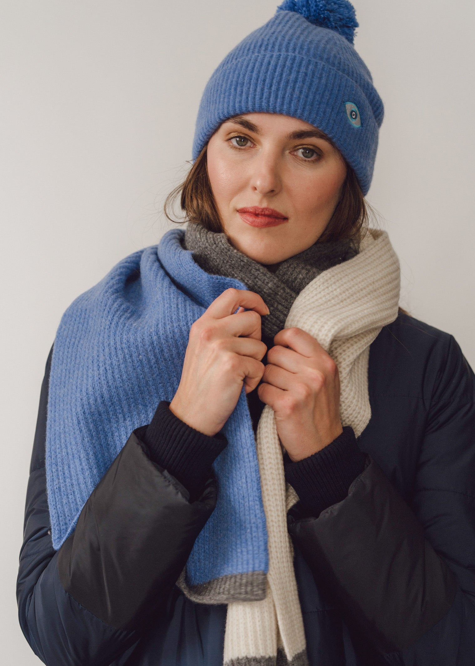 Womens bobble best sale hat and scarf